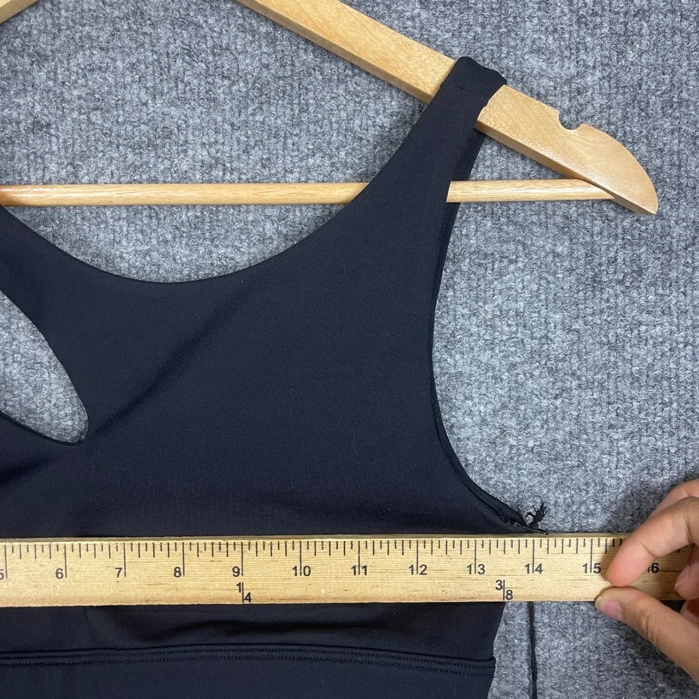 NEW Alo Yoga Peak Bra Womens Size S Black New Slash Out Cutout Crop Top